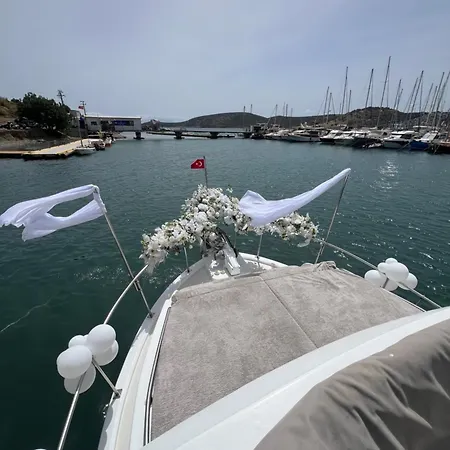 Kacamak Yachting Båthotell *