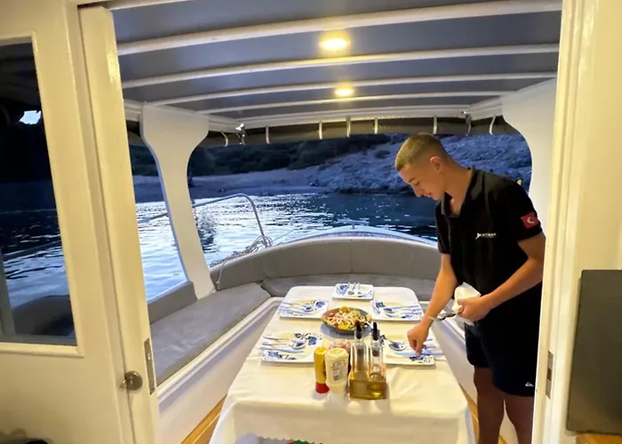 Hotel en barco Kacamak Yachting