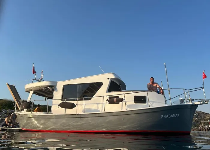 Botel Kacamak Yachting *